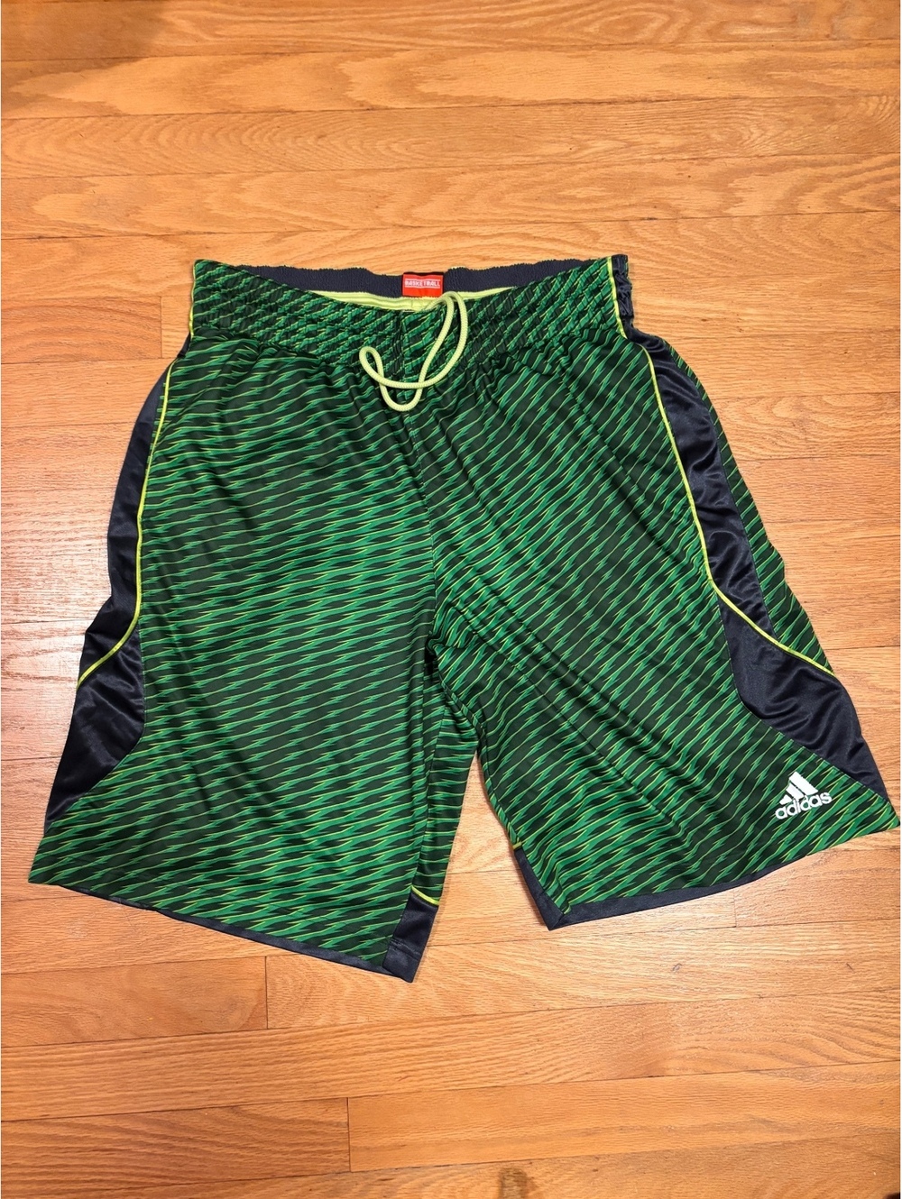 Adidas Men's Basketball Shorts Green and Black Size Large